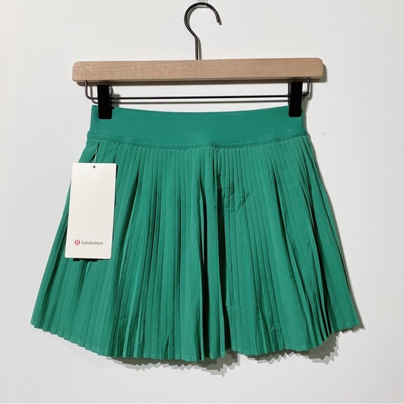 lululemon athletica Dresses & Skirts - Lululemon Varsity HR Pleated Tennis Skirt Cascadia Green